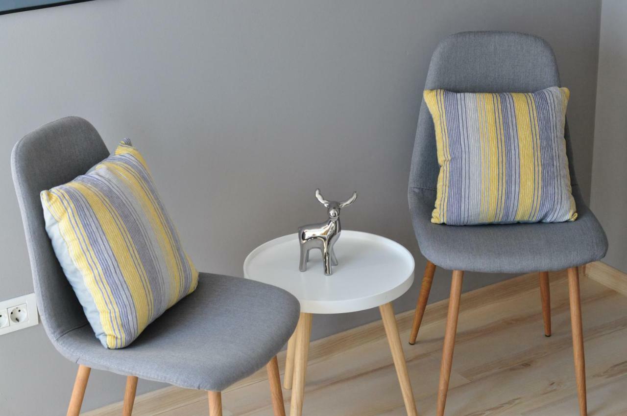 Sleep & Fly Apartment Otopeni Esterno foto
